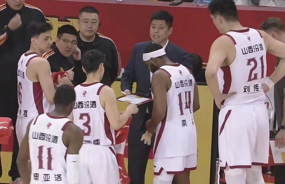 MK体育官方入口-辽宁男篮打爆广东,新疆男篮大胜北控,山西男篮爆冷不敌吉林!